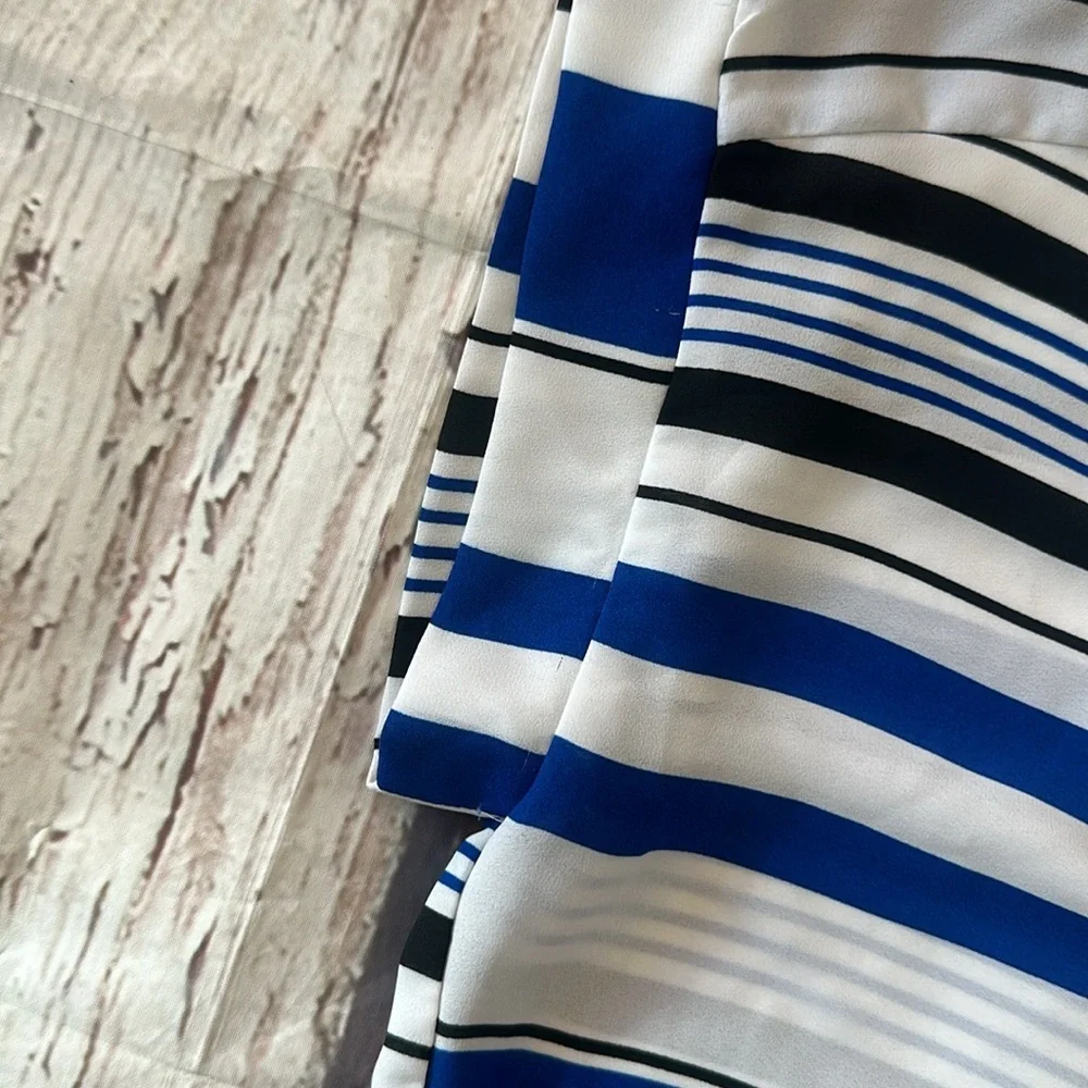 My Michelle Women’s Chiffon Short Sleeve Shirts Zip Neck Blouse Size Medium - Picture 5 of 6